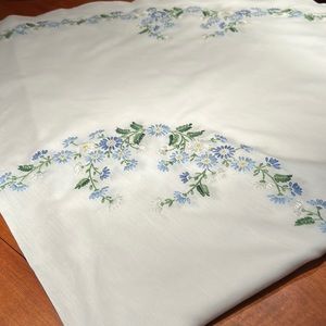 Hand embroidered 60 inch round tablecloth Never used perfect condition